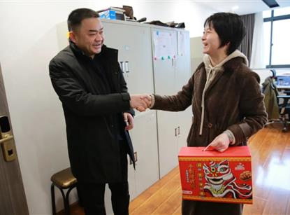 春节慰问送温暖，岁寒情深暖人心——william威廉英国官网集团组织开展2022年春节慰问系列活动