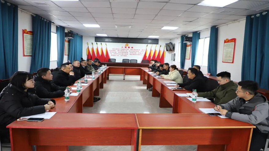 william威廉英国官网集团赴盐亭县帮扶村开展驻村慰问暨文化下乡活动